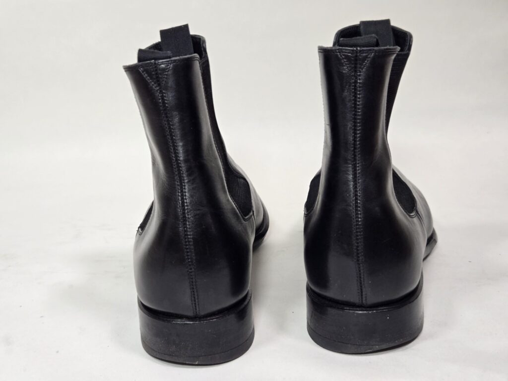 ブーツを後ろから見た写真