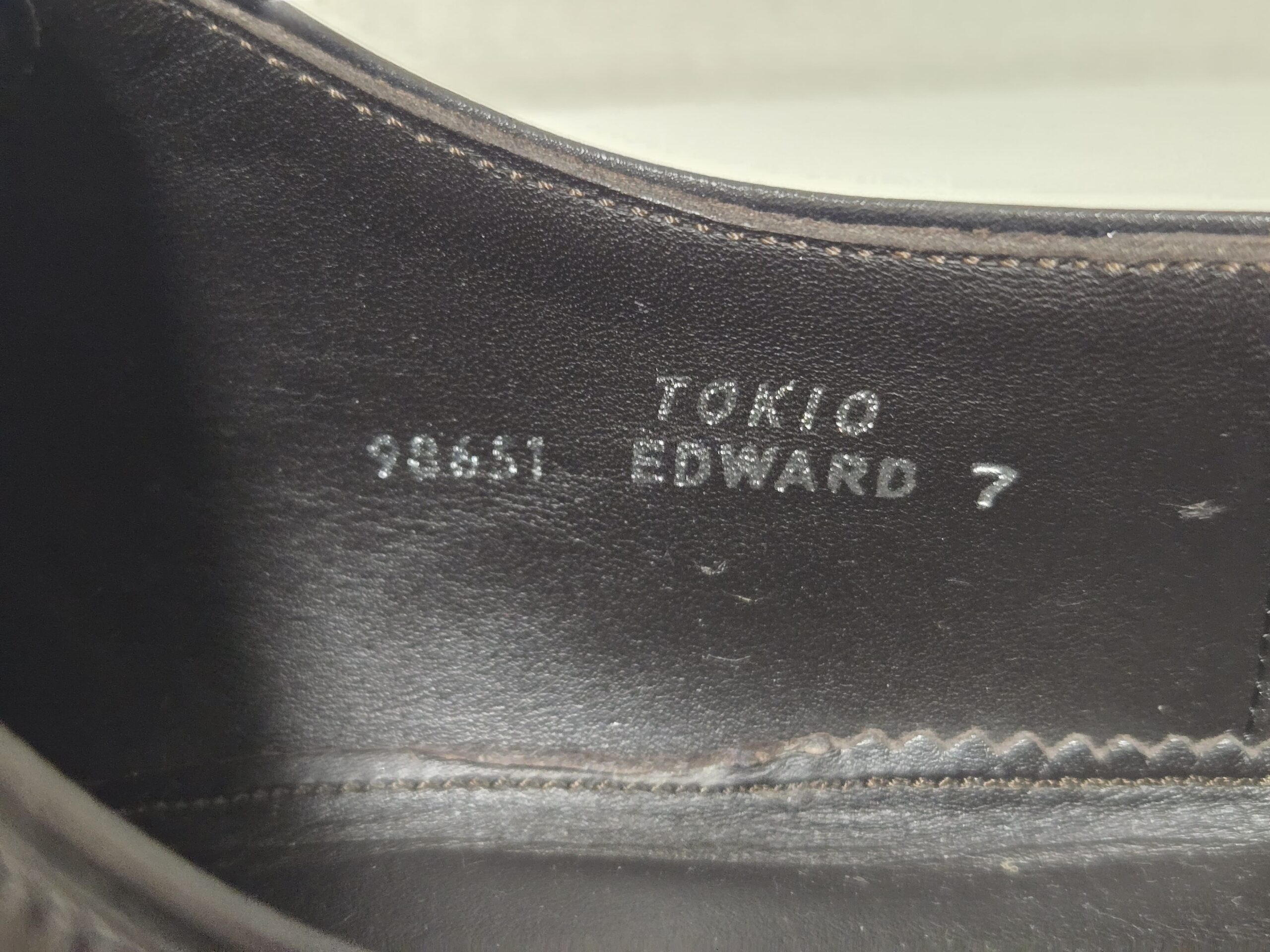 ライニング型番刻印